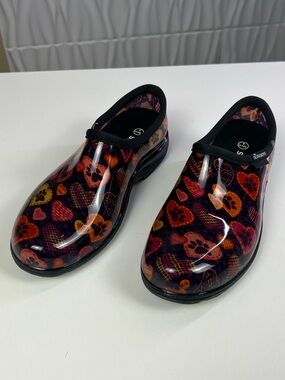 Sloggers Women's Heart Pet Paw Slip-On Rain Shoes - Brand New